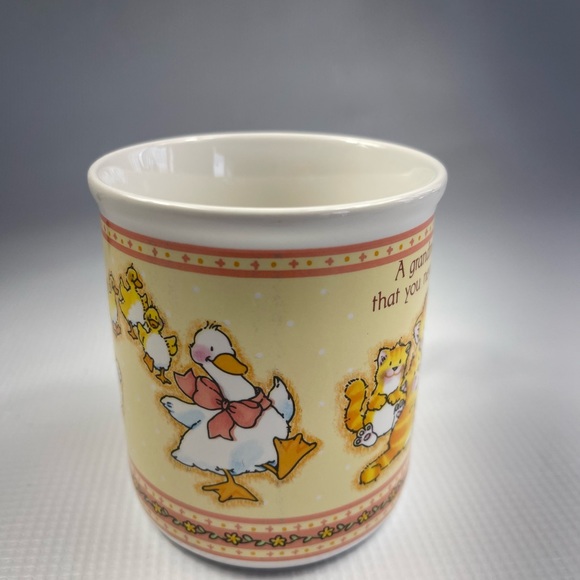 Vintage American Greetings A Grandma Is Love Cats Ducks Bunnies Coffee Tea - Picture 4 of 5
